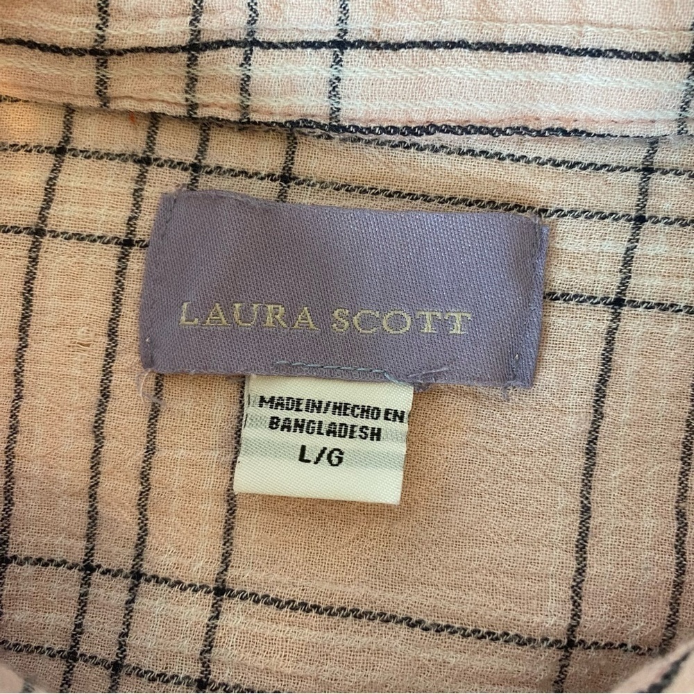 Laura Scott women's size Large pink plaid lightweight roll tab button up shirt - Picture 7 of 7